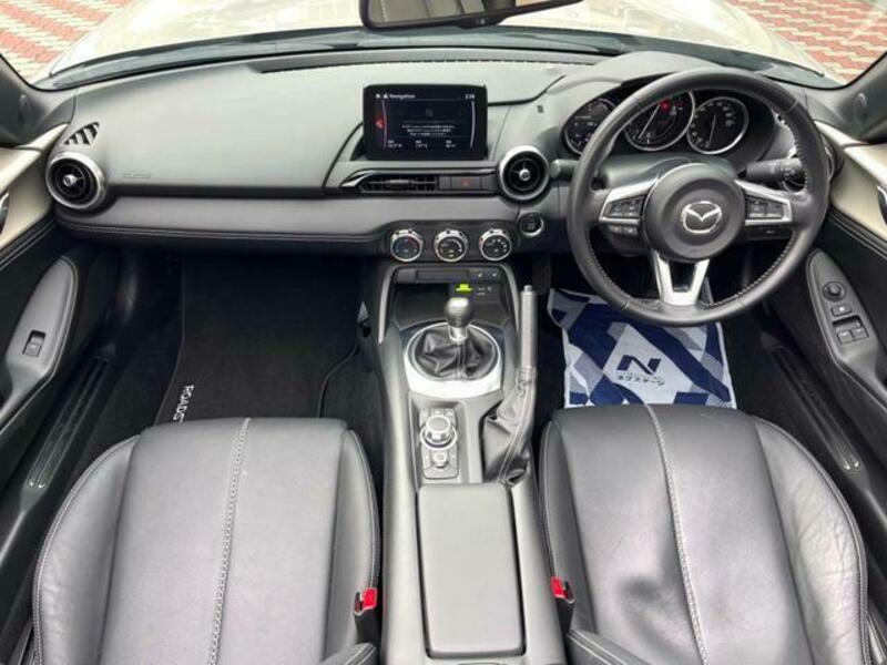 ROADSTER-1
