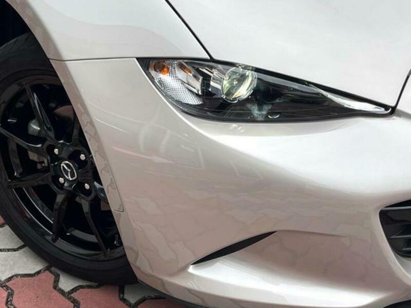 ROADSTER-11