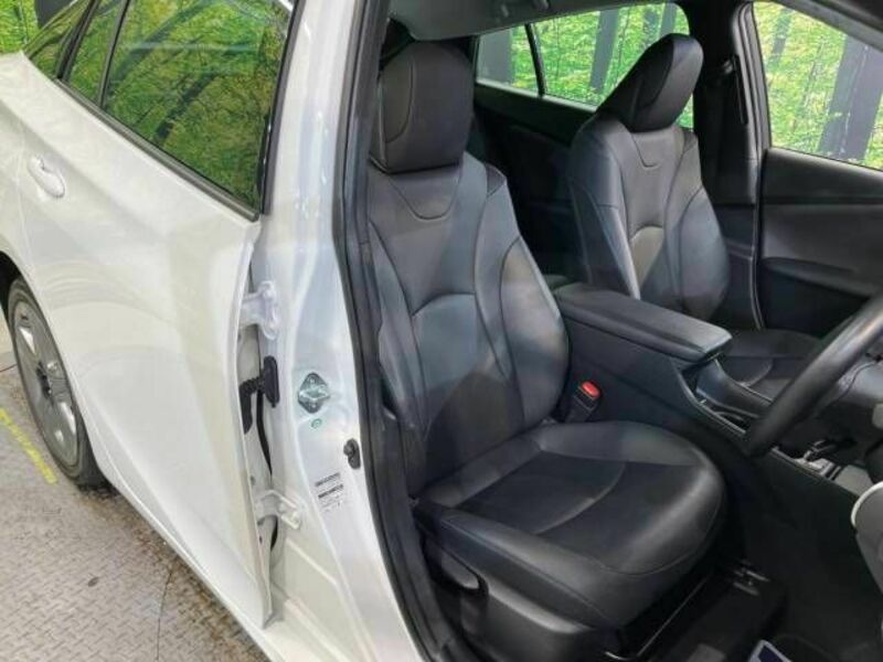 PRIUS-9