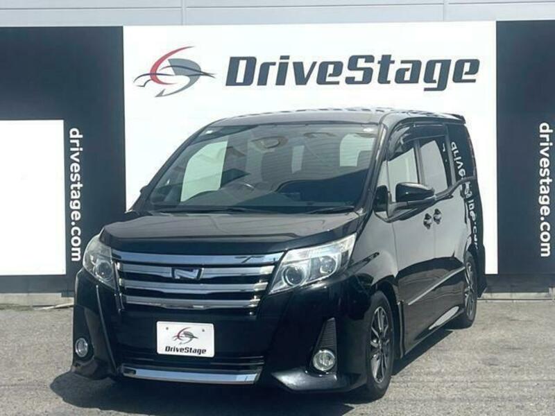 TOYOTA　NOAH