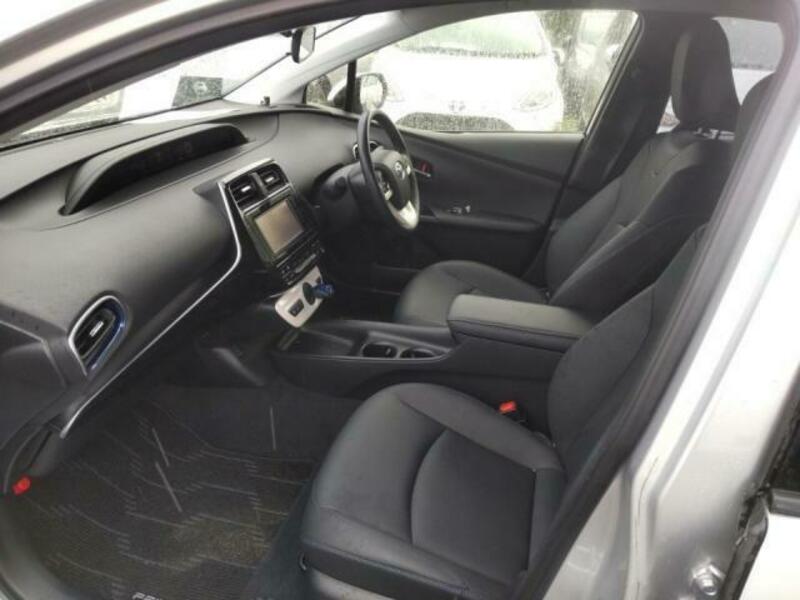PRIUS-11
