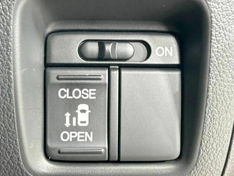 N BOX