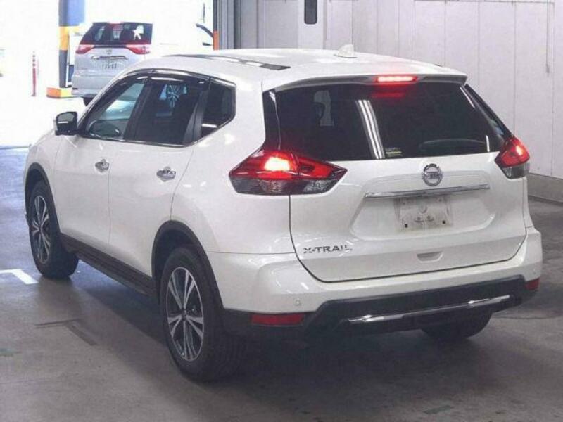 X-TRAIL