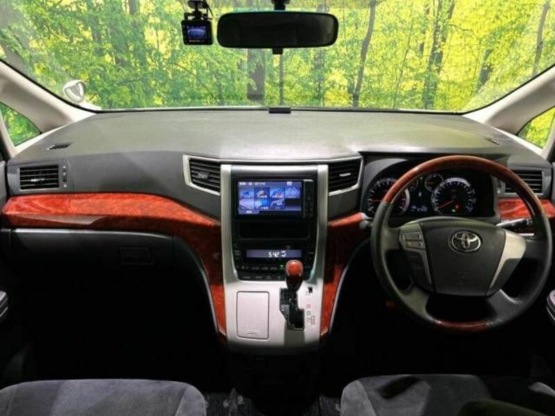 VELLFIRE-1