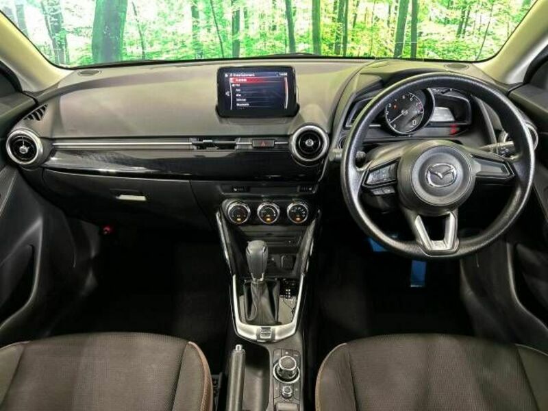MAZDA2