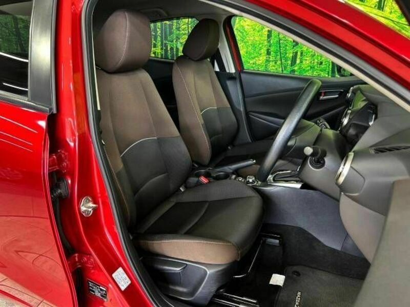 MAZDA2