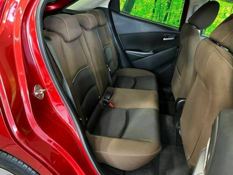 MAZDA2