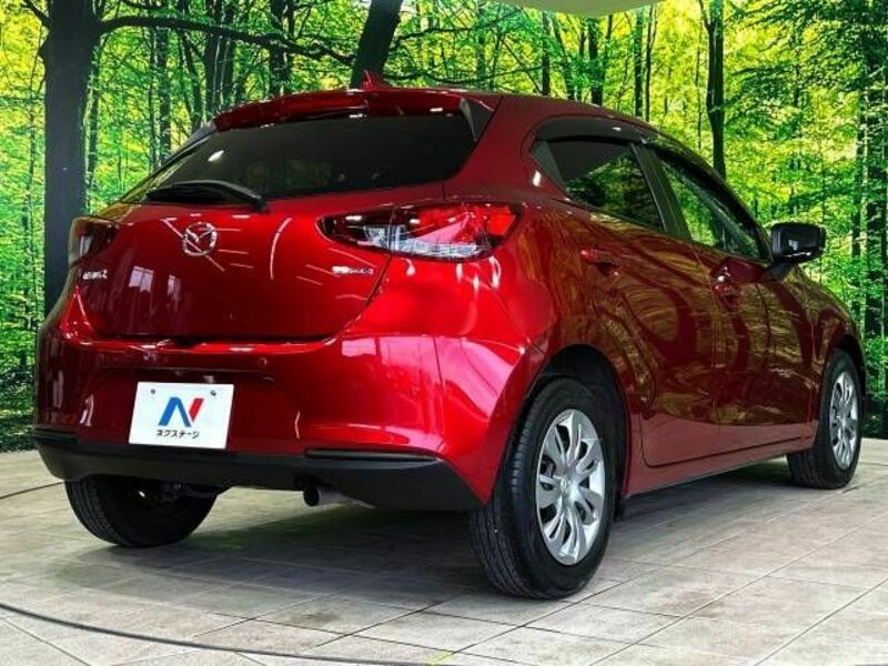 MAZDA2