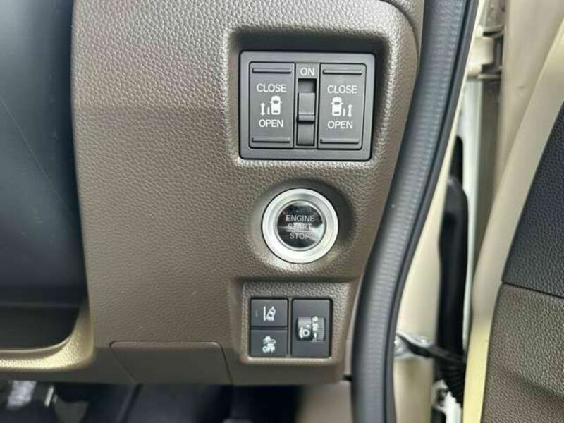 N BOX