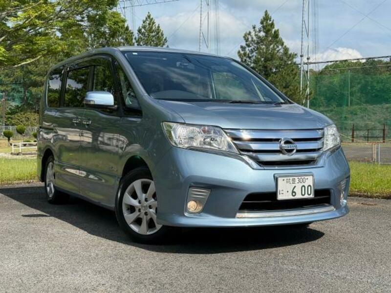 NISSAN　SERENA
