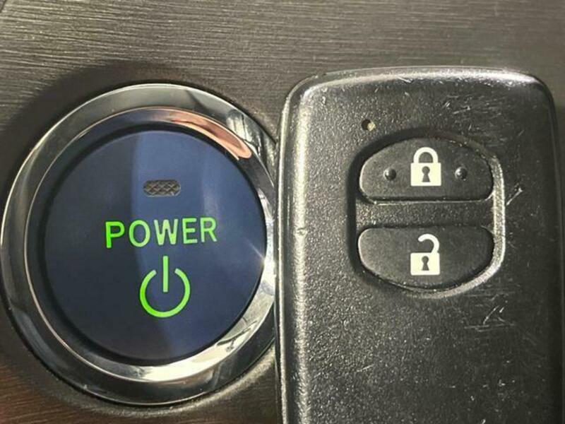PRIUS-4
