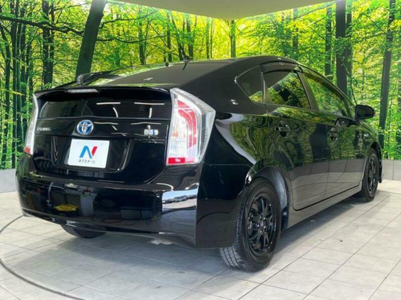 PRIUS-16