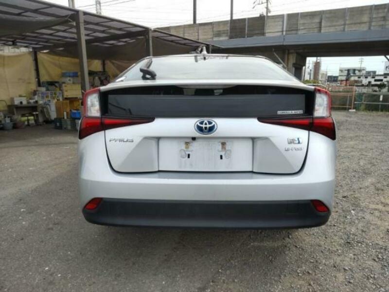 PRIUS-4