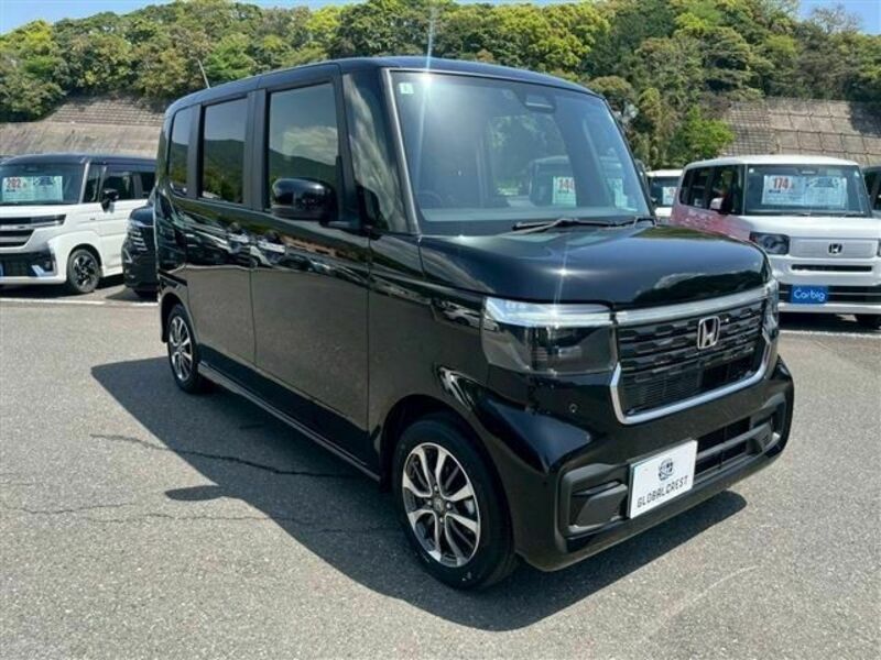 N BOX CUSTOM-3