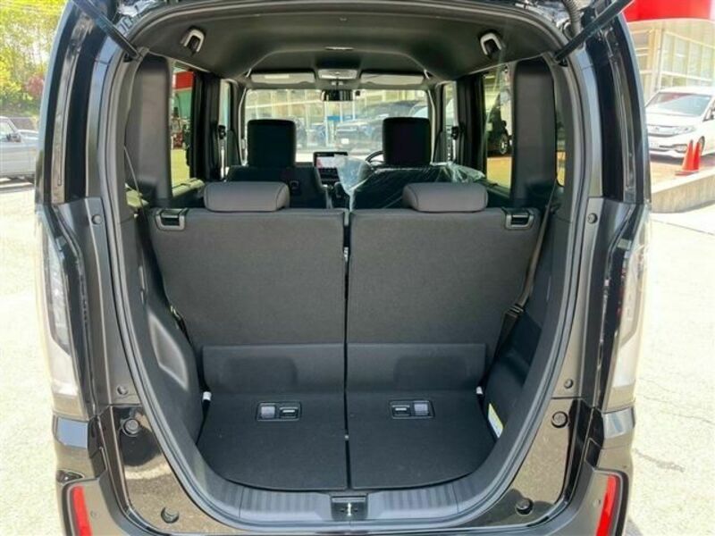 N BOX CUSTOM-18