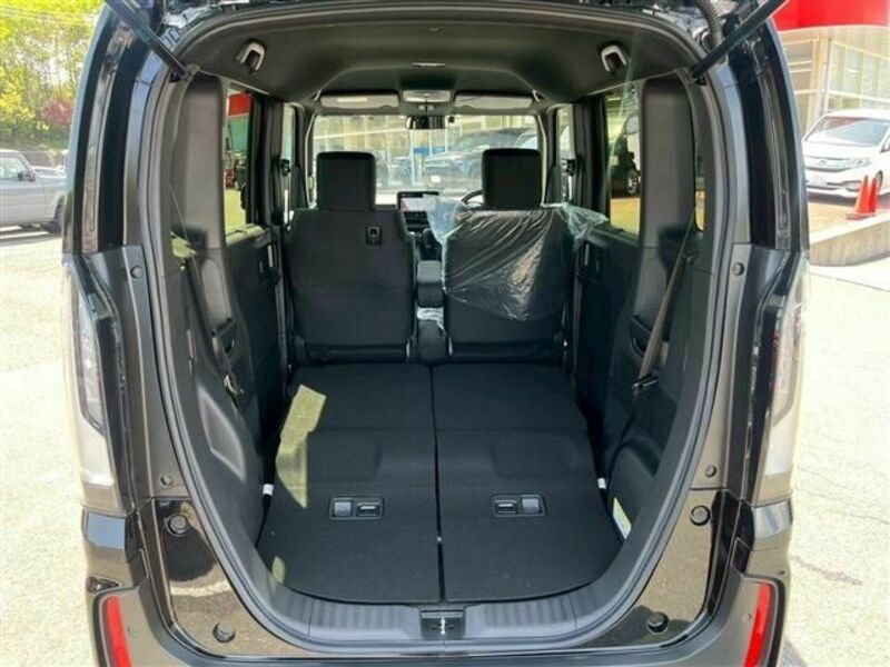 N BOX CUSTOM-19