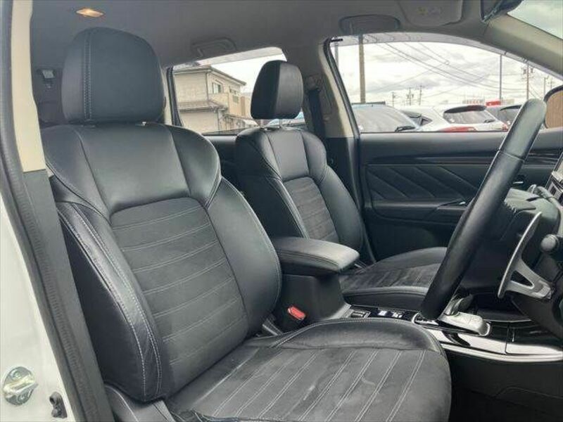 OUTLANDER PHEV