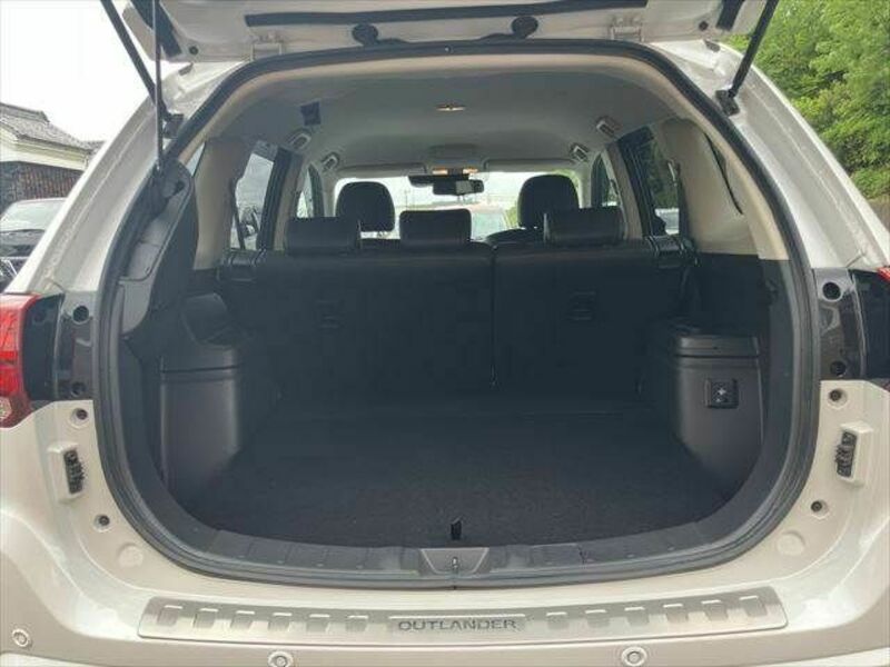 OUTLANDER PHEV
