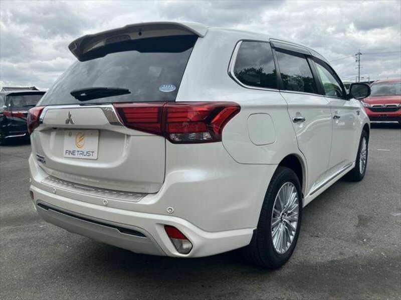 OUTLANDER PHEV