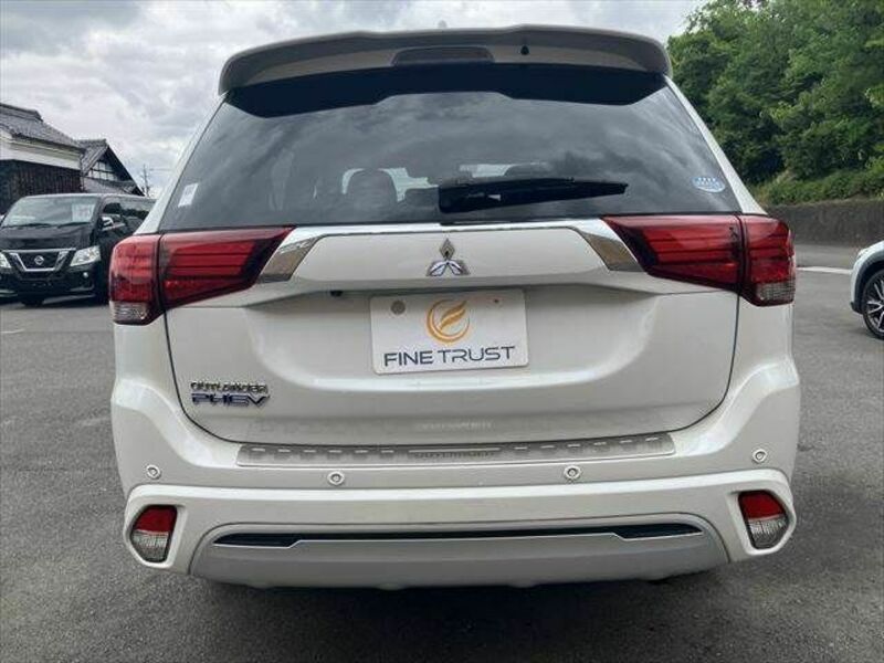 OUTLANDER PHEV