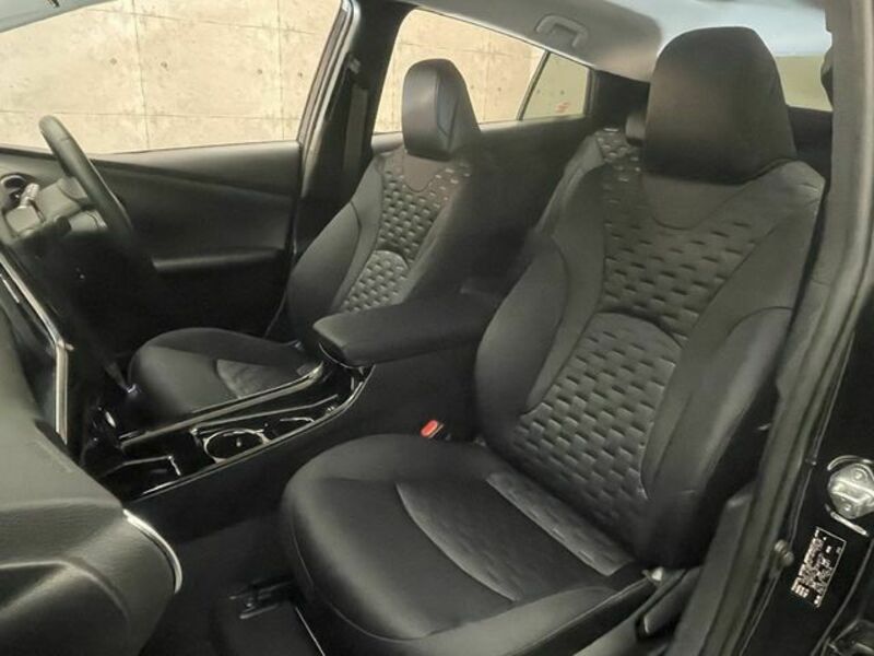 PRIUS PHV-10