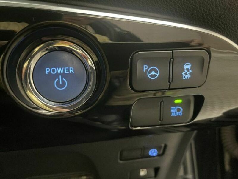 PRIUS PHV-18