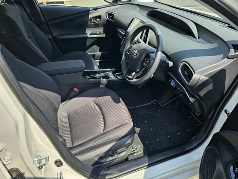 PRIUS PHV-6