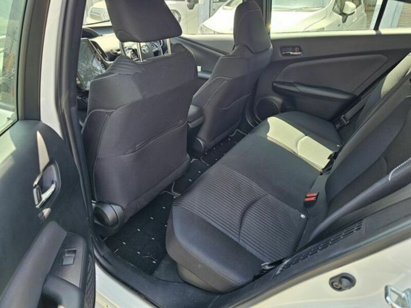 PRIUS PHV-8