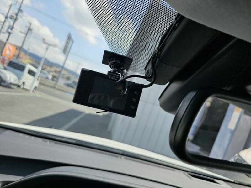 PRIUS PHV-12