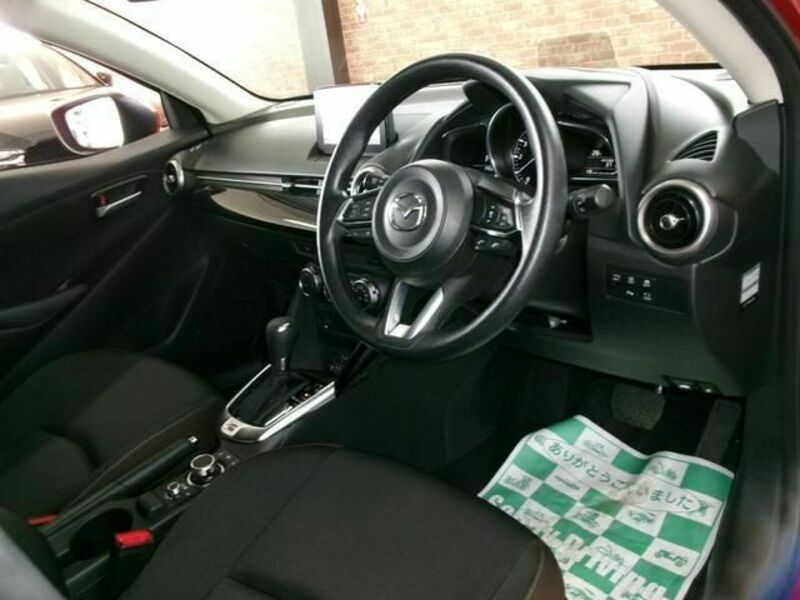 MAZDA2