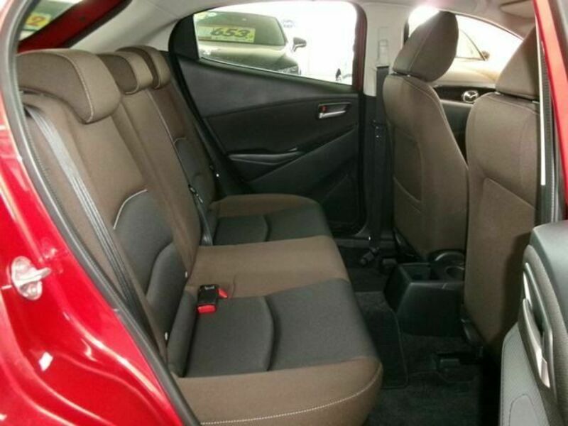 MAZDA2