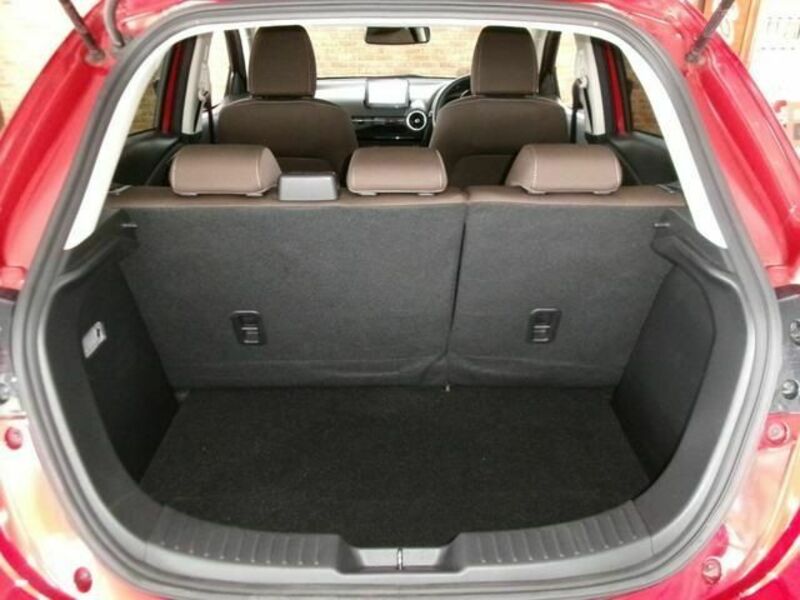 MAZDA2