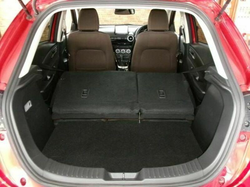 MAZDA2