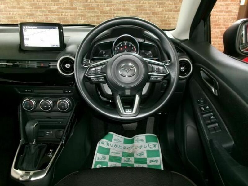 MAZDA2