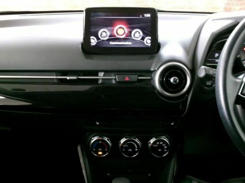 MAZDA2
