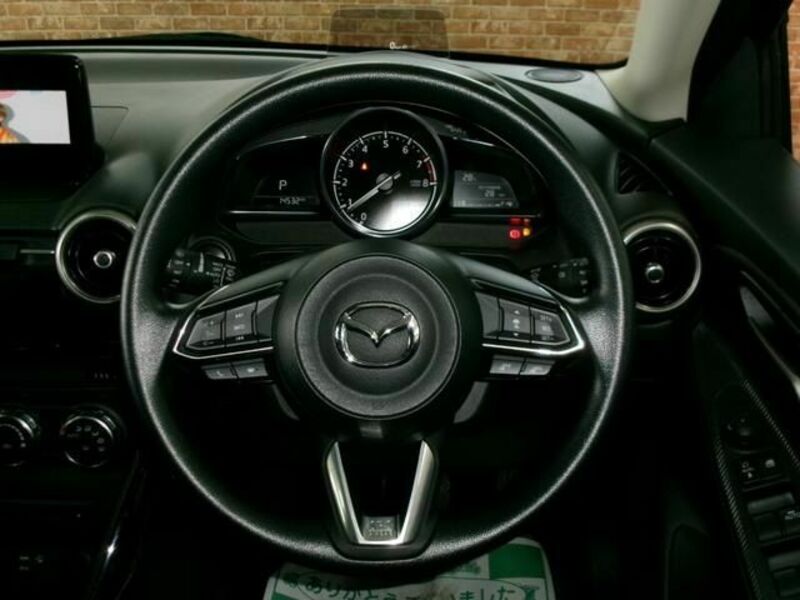 MAZDA2