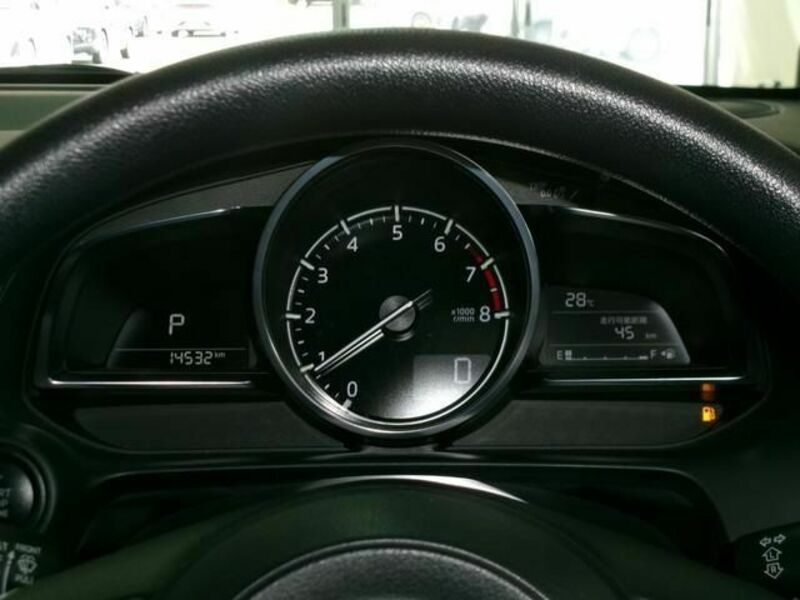 MAZDA2