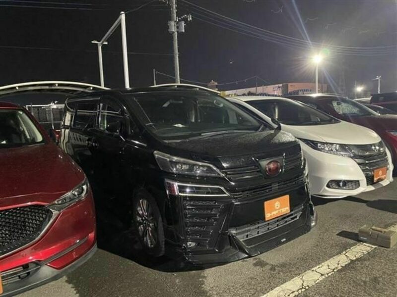 TOYOTA　VELLFIRE