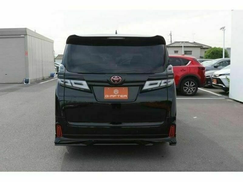 VELLFIRE-8