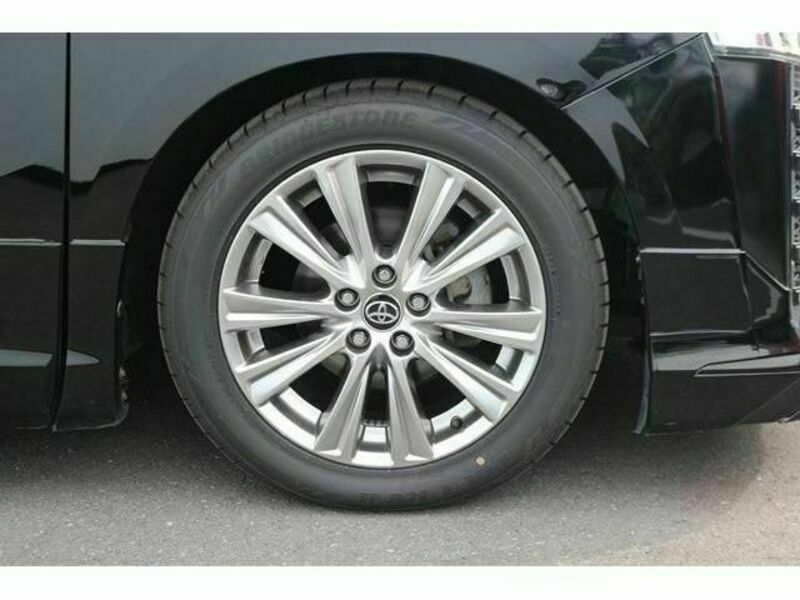 VELLFIRE-12