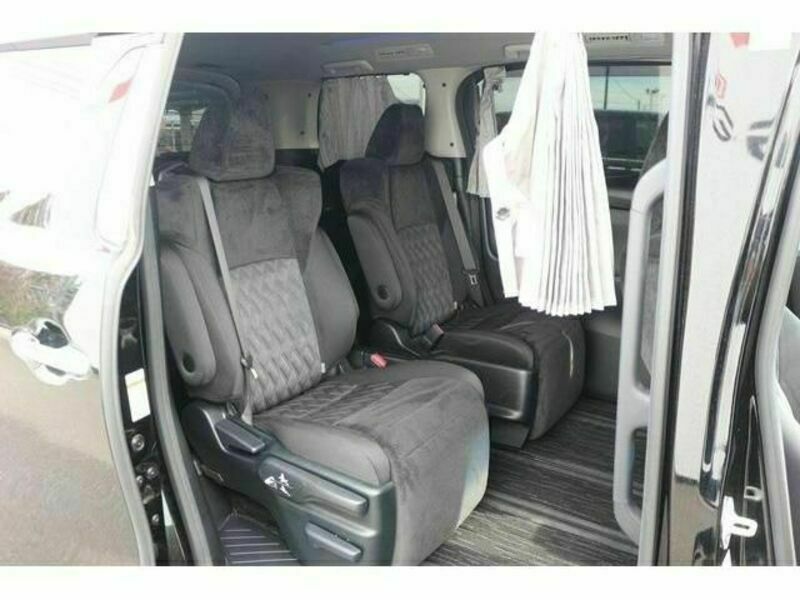 VELLFIRE-14