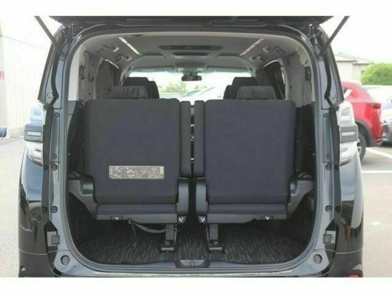 VELLFIRE-17