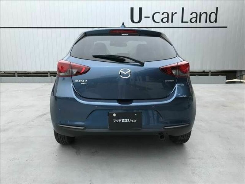 MAZDA2