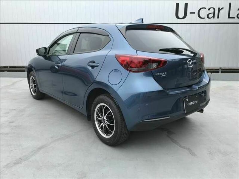 MAZDA2