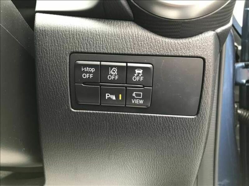 MAZDA2