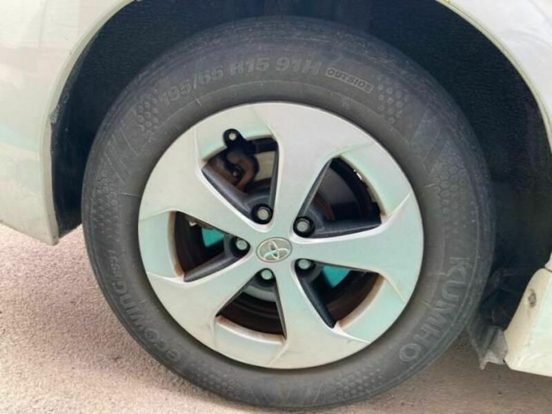 PRIUS-6