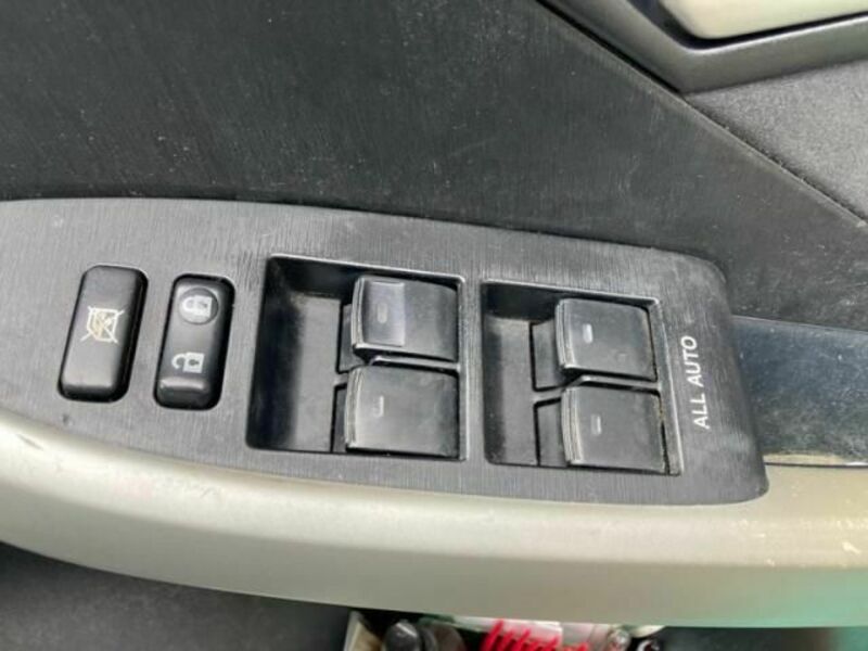 PRIUS-25