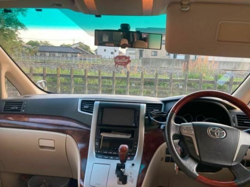 ALPHARD-9