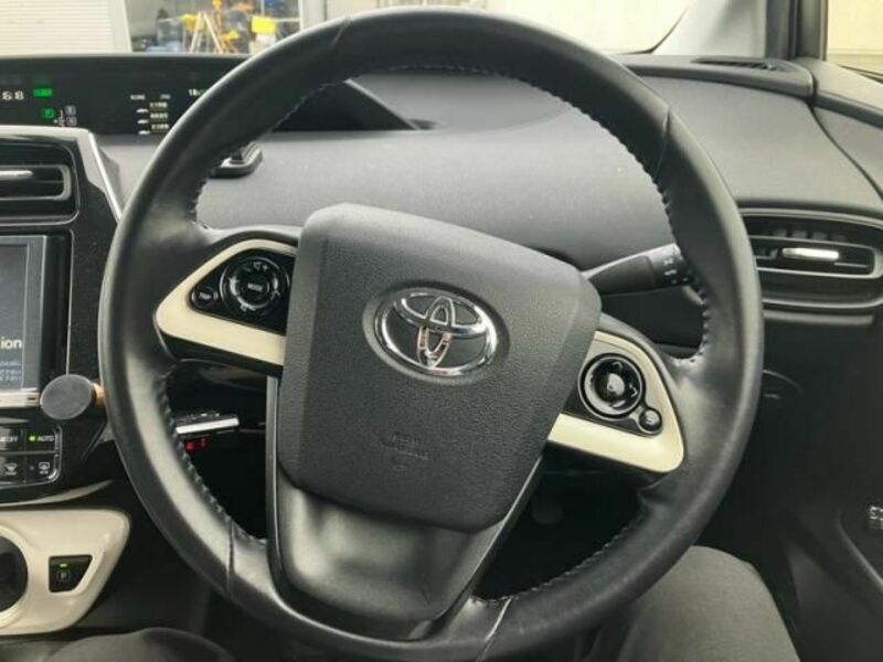 PRIUS-13