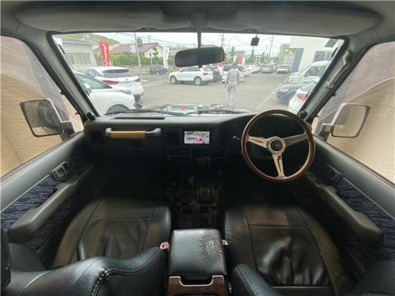 LAND CRUISER PRADO-11